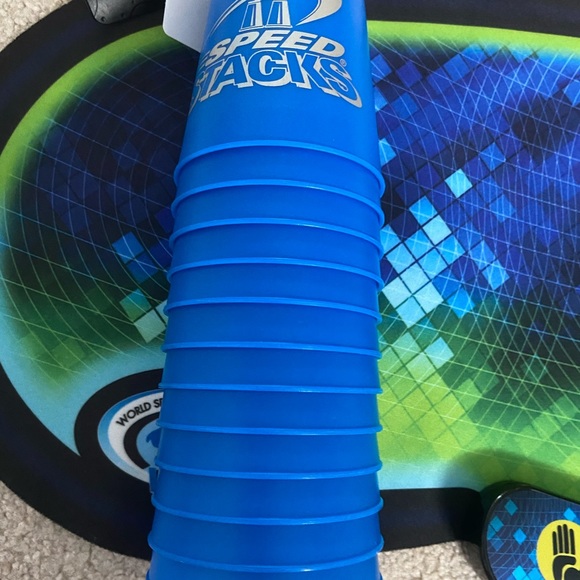 A Speed stacking set - Picture 4 of 6